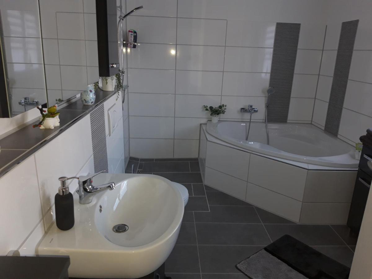 Ferienwohnung Finkenzeller Йевер Экстерьер фото
